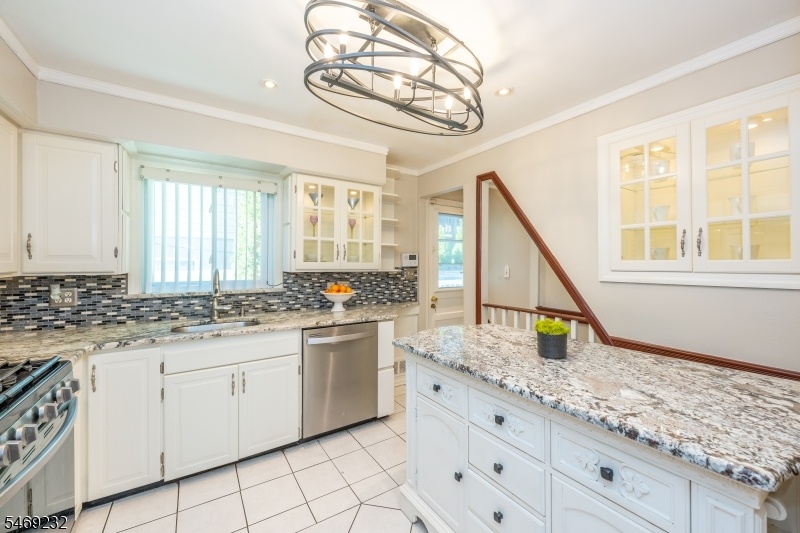 Kitchen 6