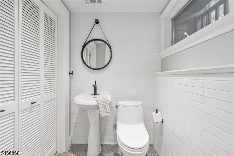 Powder room