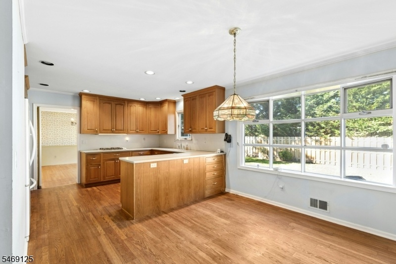 Eat in kitchen