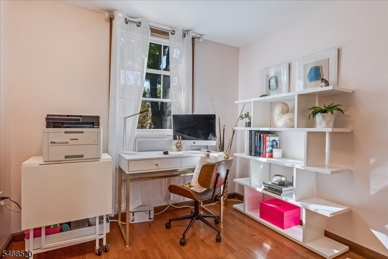 Family Room Office Area