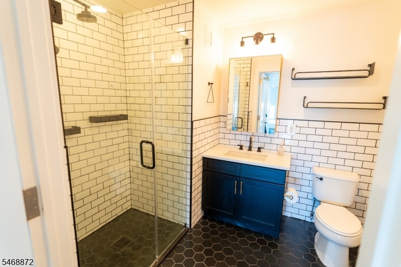 Primary Full bath