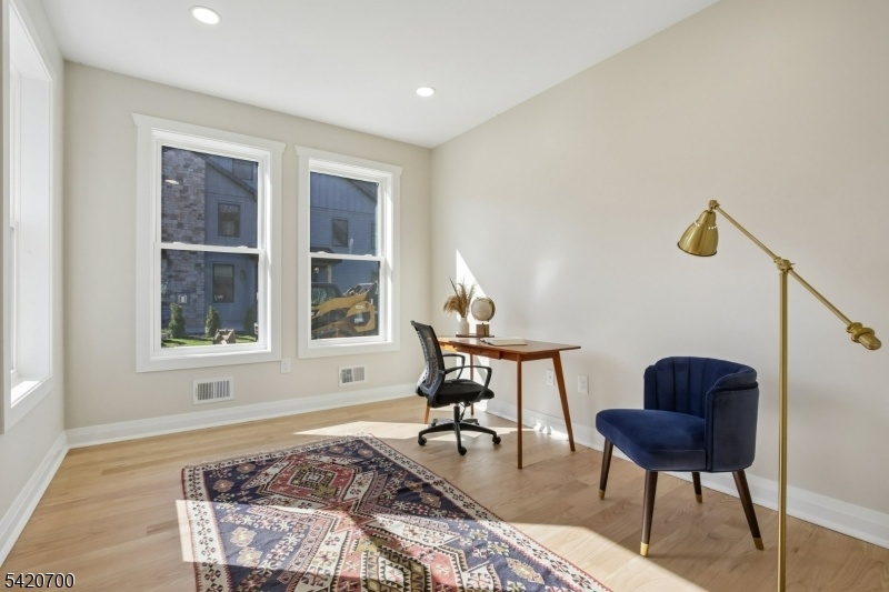 5thBedroom/Office
