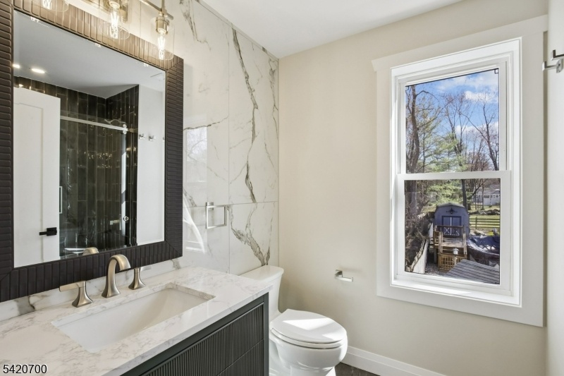 Hall Bathroom 2nd floor