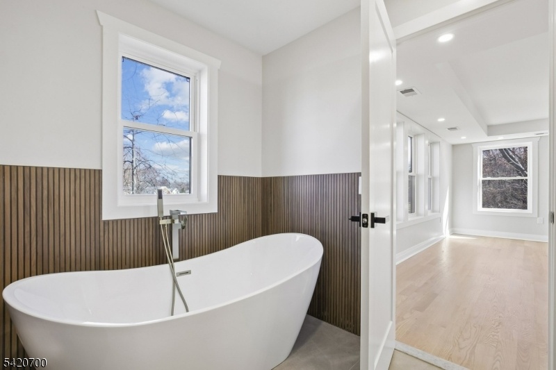 Primary Bathroom Soaking Tub