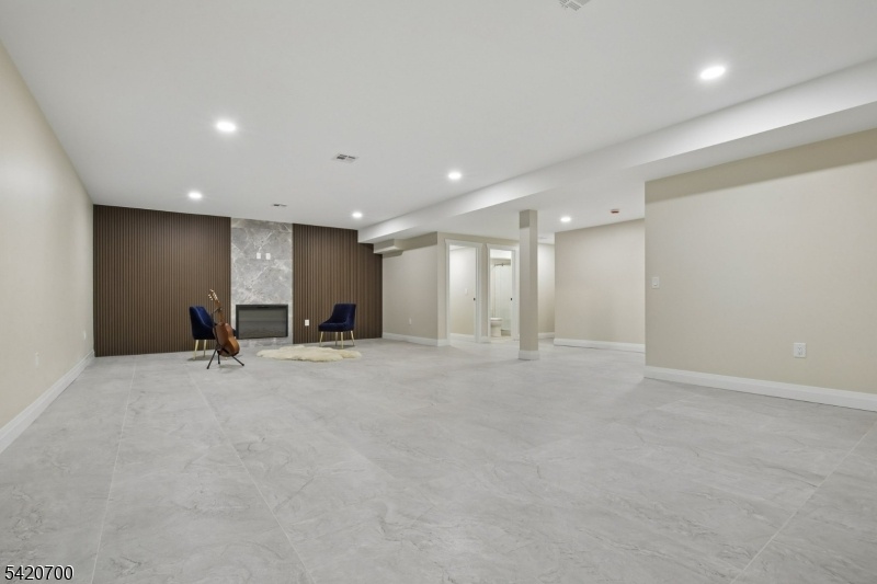Basement w/Fire Place Insert