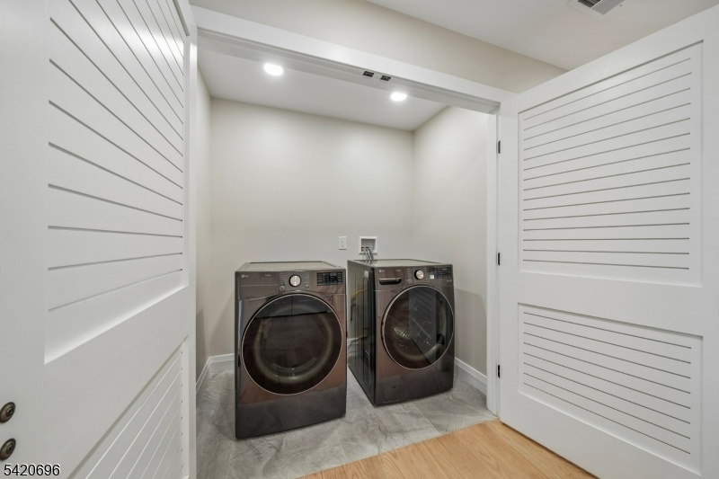 2.nd Floor Laundry