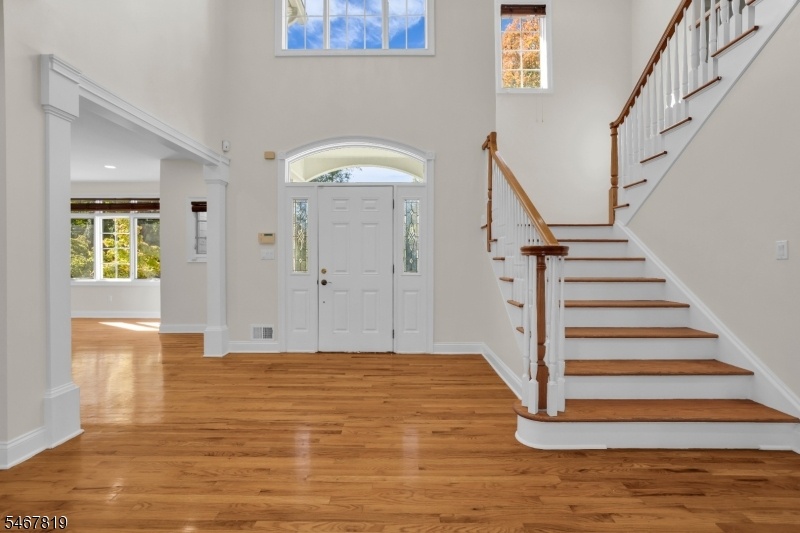 TWO STORY FOYER