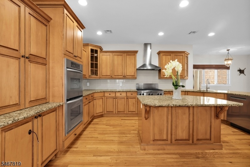 WOOD CABINETS