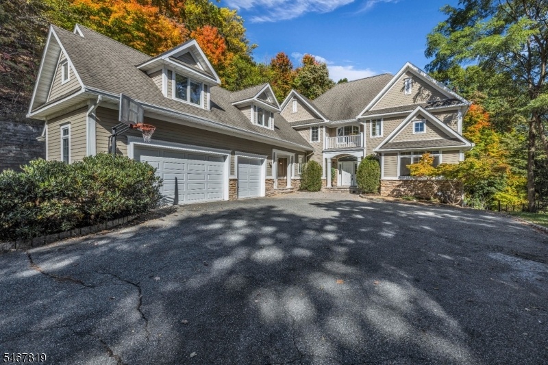 WELCOME HOME!