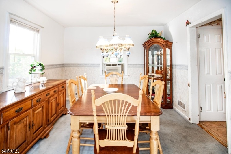 Nice access to Kitchen and Den