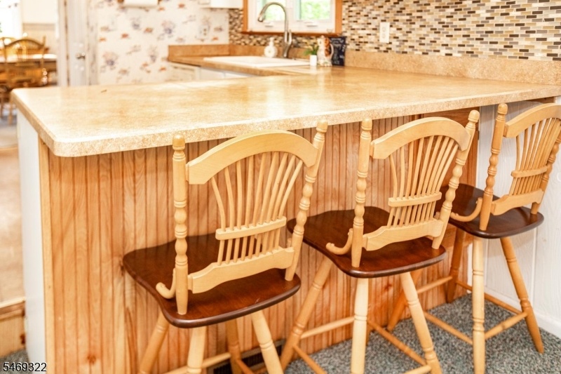 Nice space to entertain!