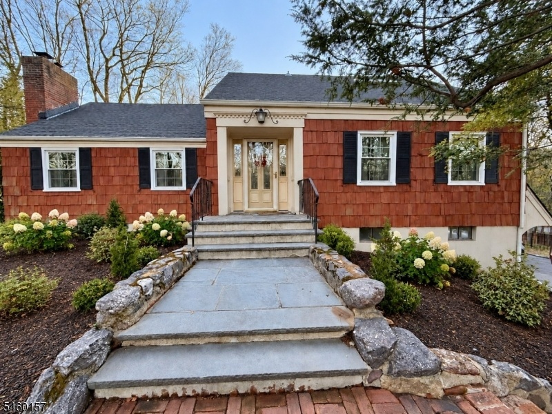 3 Gravel Hill Road