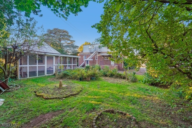 Flat yard
