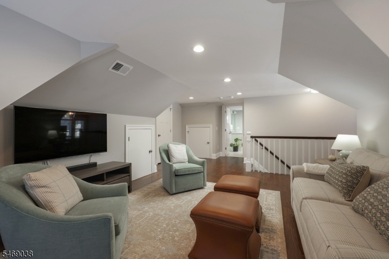 Bedroom/Den