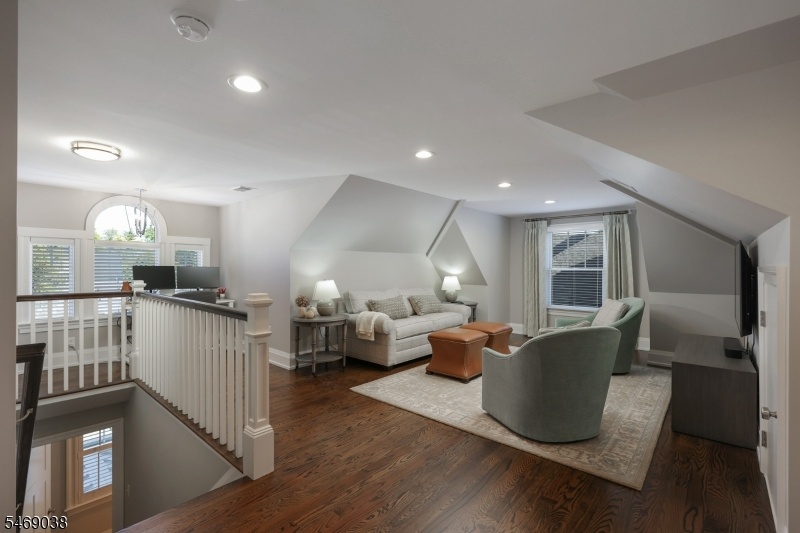 Bedroom/Den