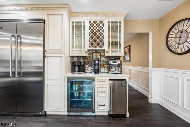 Beverage & Wine Refrigerators