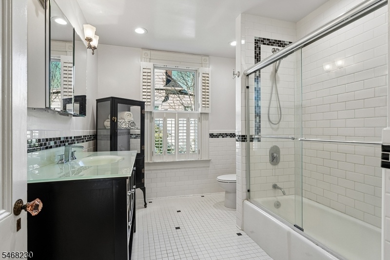 Hall Bathroom