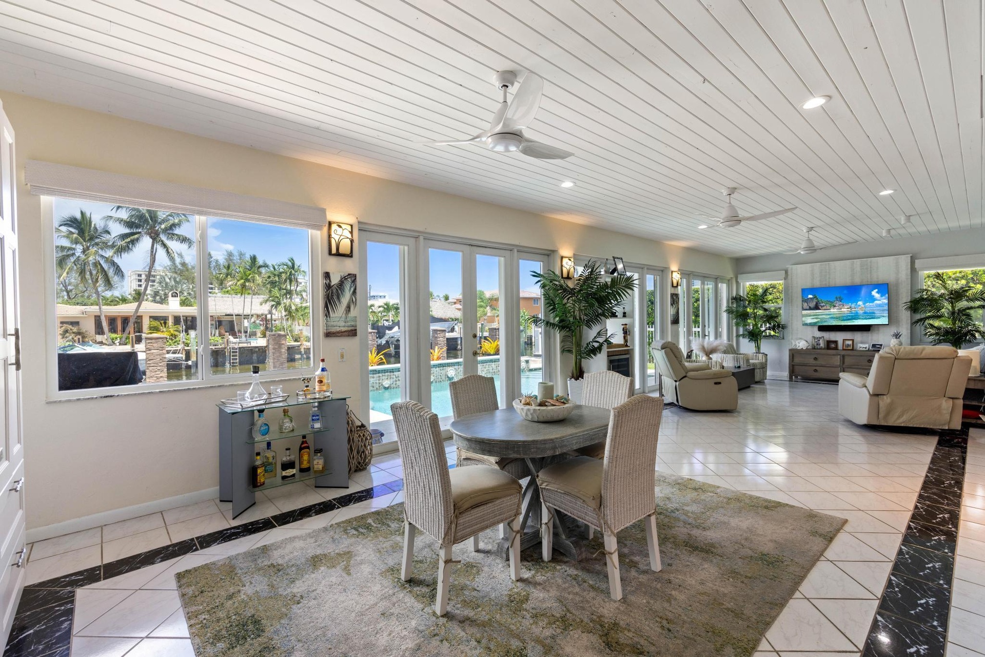 Family Room - Dining Area