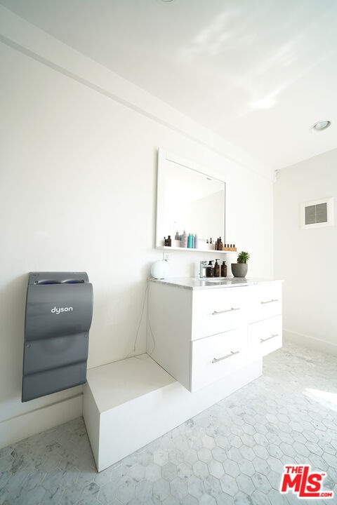 Full bathroom
