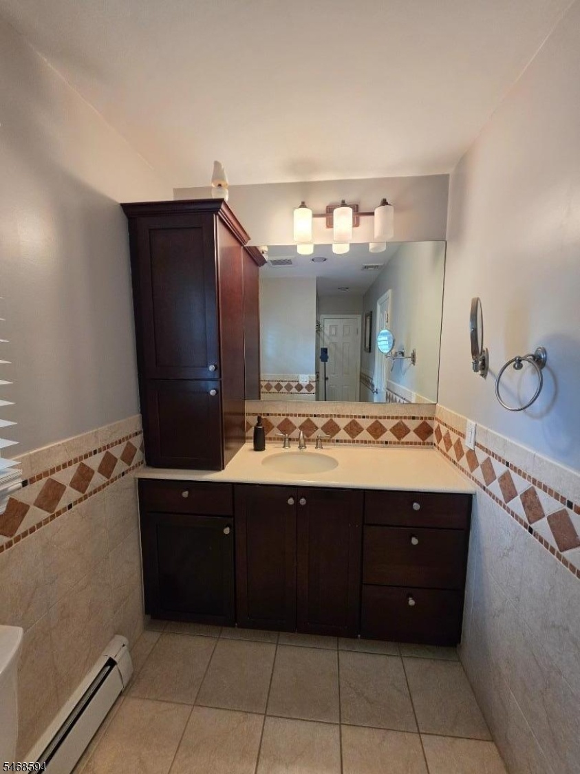 2nd Floor Bath