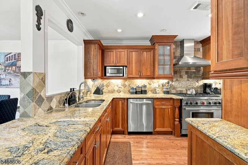 Spacious Kitchen