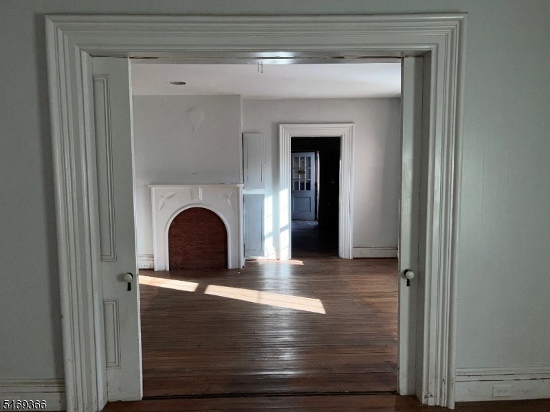 Pocket doors to Family Room
