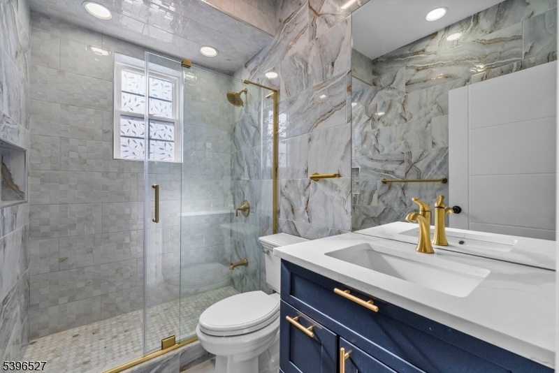 Full Bath
