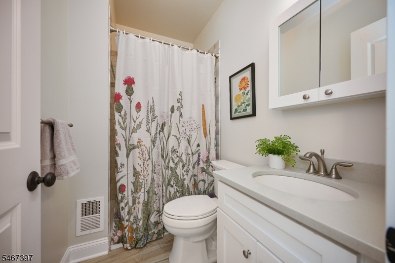 En Suite Bathroom, First Floor