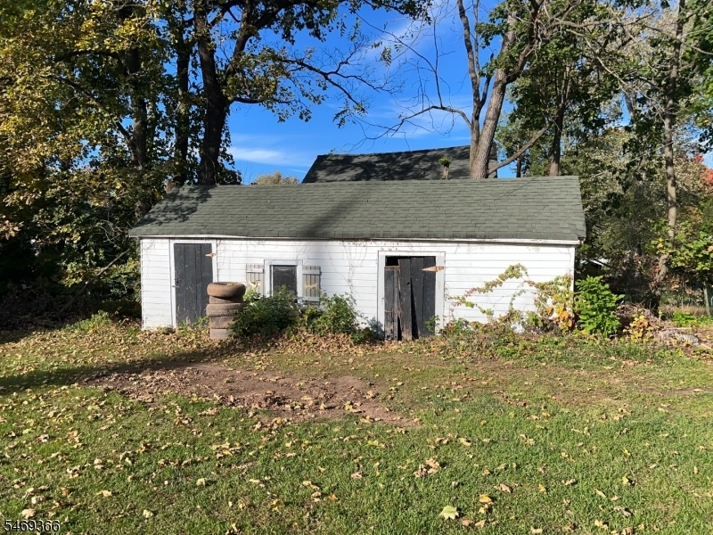 Smaller barn