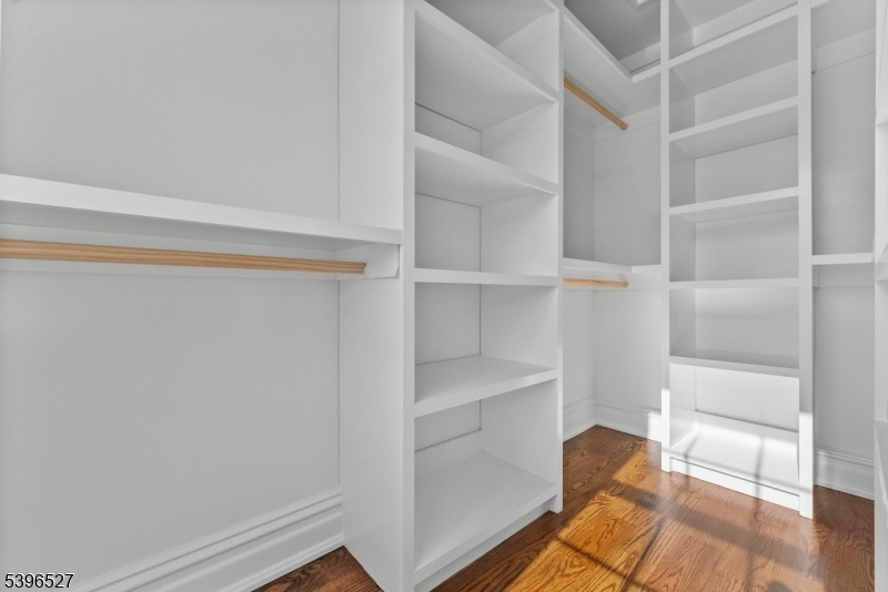 Walk in Closet