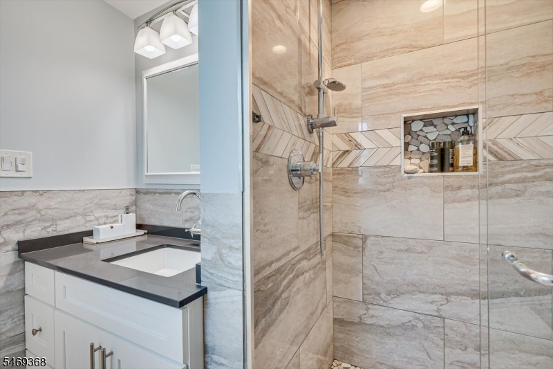Primary Bedroom Bathroom 2