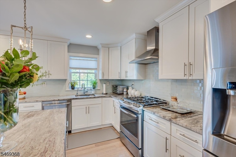 Kitchen 3