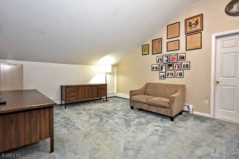 Den/Sitting Rm 2nd Fl