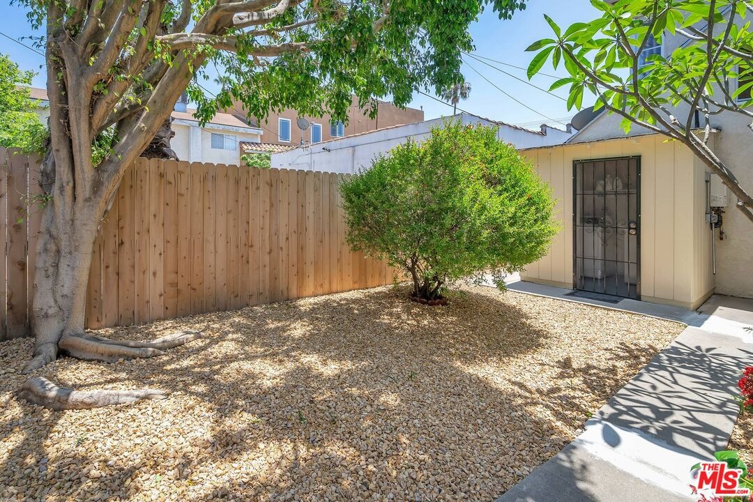 Detached laundry room