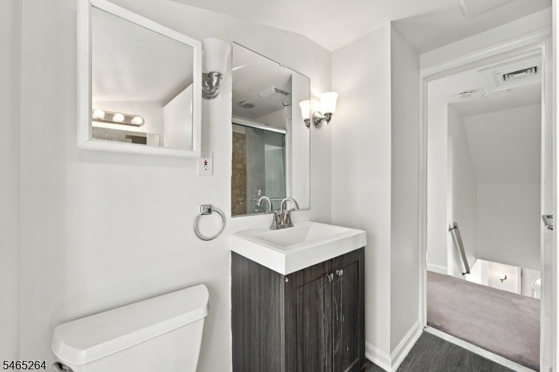 Full Bathroom - 2nd Floor