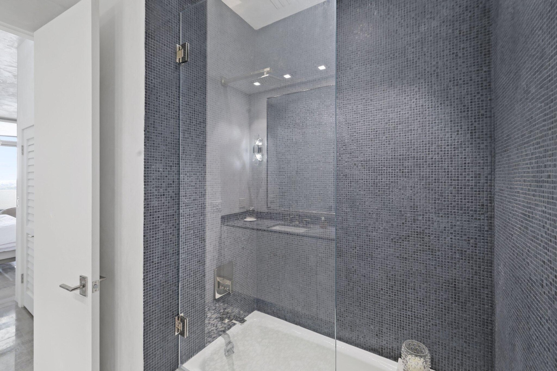 Guest Shower