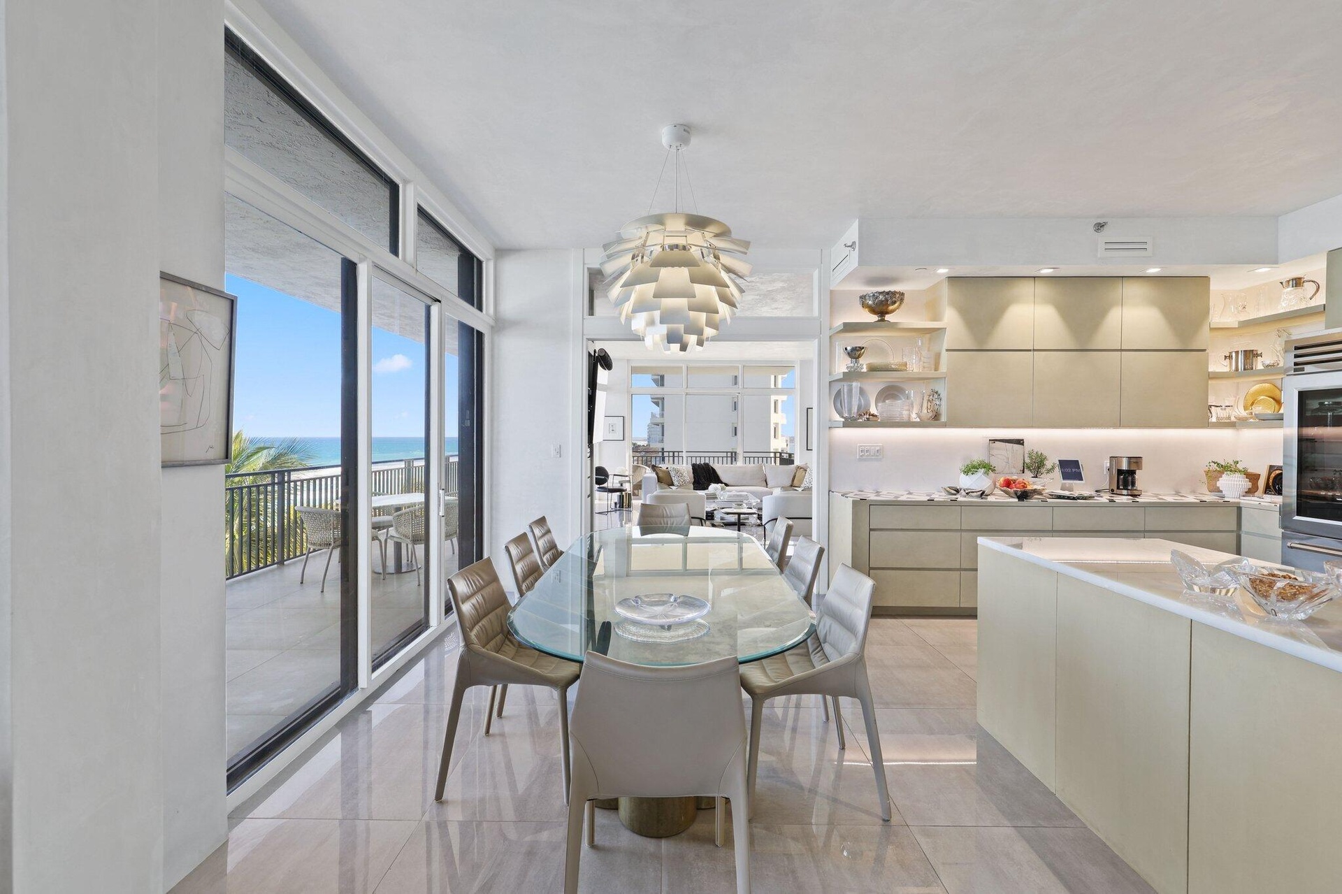 Kitchen Dining with Stunning Views