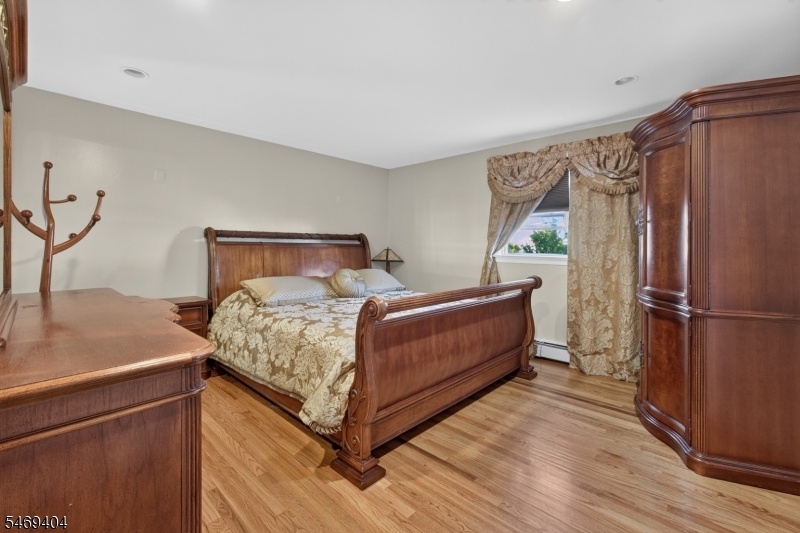 Unit 1 Primary bedroom