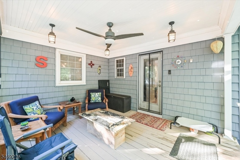 Covered deck with lites & fan