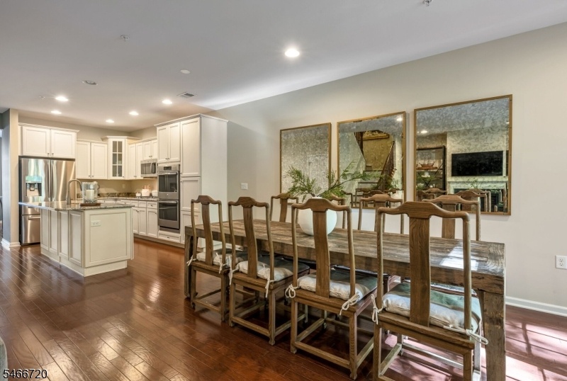 Additional Dining Space