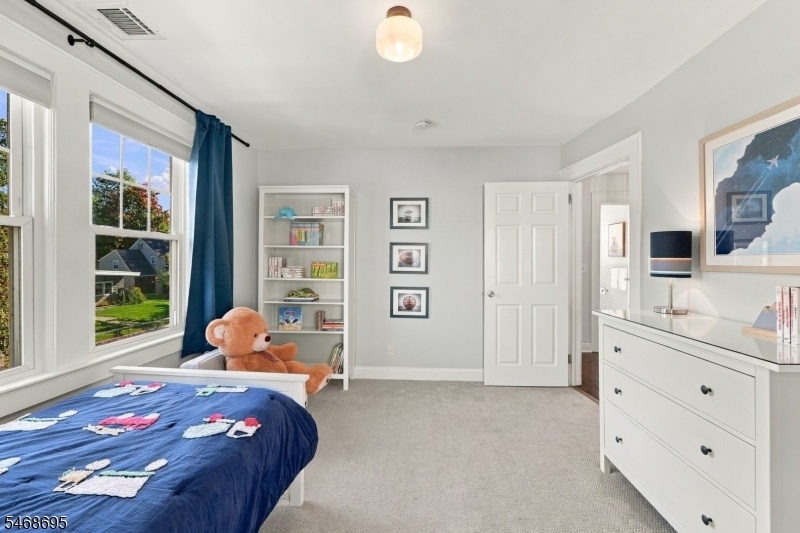 Bedroom, 2nd fl