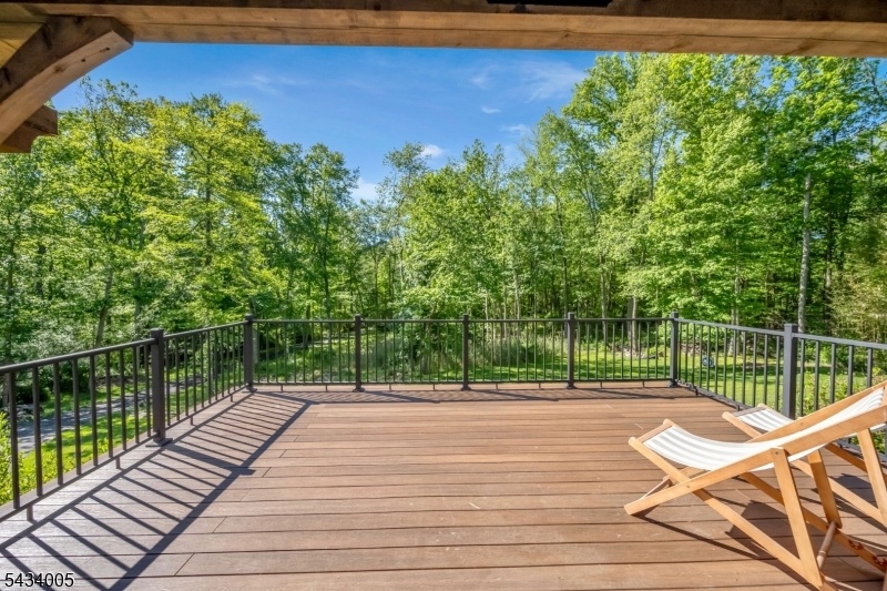 Front 2nd story porch