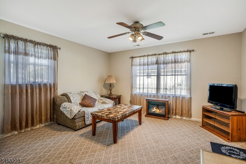 2nd Living room