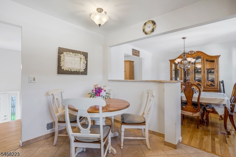 eating area of kitchen