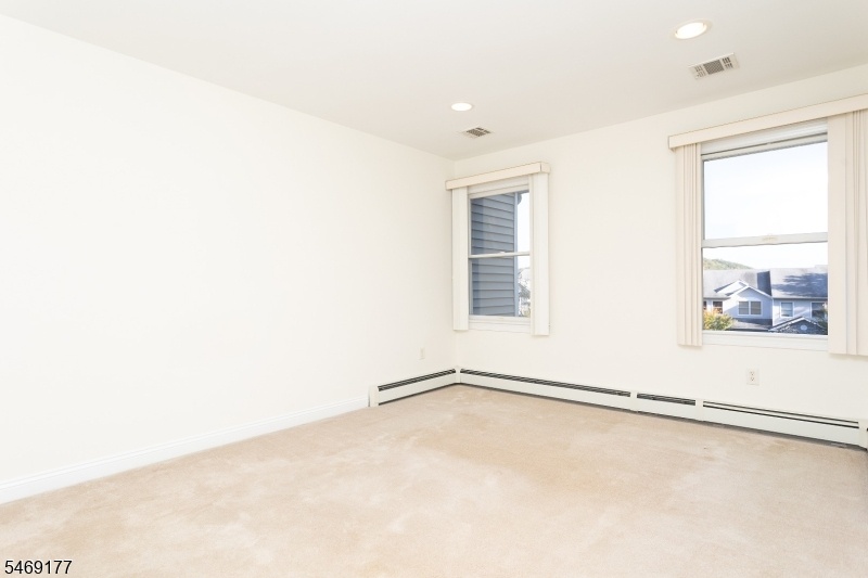BEDROOM #1