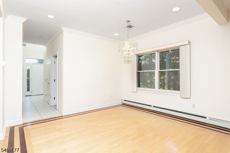 FORMAL DINING AREA