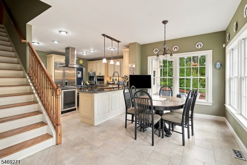 Cozy Breakfast Nook