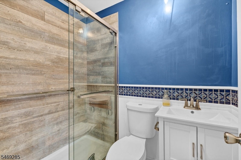 2nd Primary Bathroom