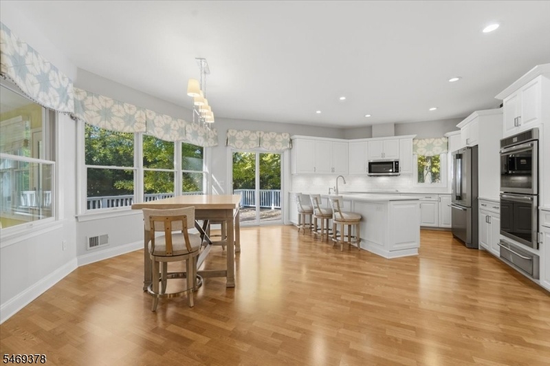 Expansive Kitchen