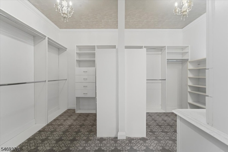 Walk in closet- primary